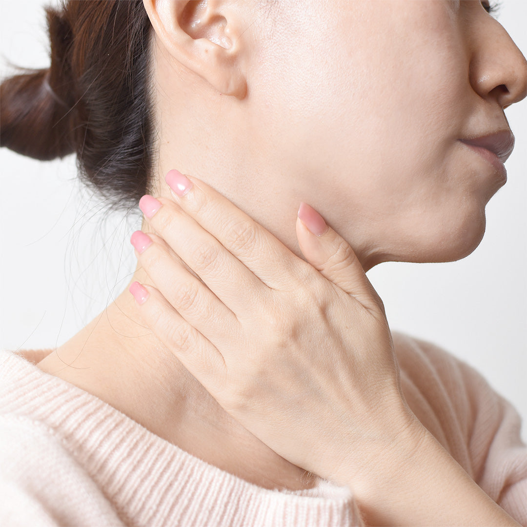 【敏感肌・年齢肌】ボディの乾燥は「たるみ」のサイン。お風呂上がり1分の“さらすべ”密閉レスキュー術